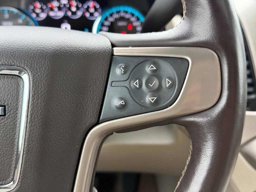 Used 2017 GMC Yukon Denali w/ Open Road Package AWD/4WD image 32