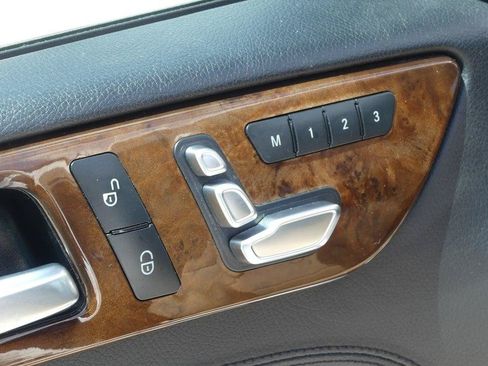 Used 2017 Mercedes-Benz GLS 550 4MATIC image 10