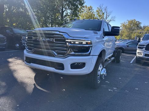 New 2026 RAM 5500 Laramie w/ Laramie Trim Package image 25