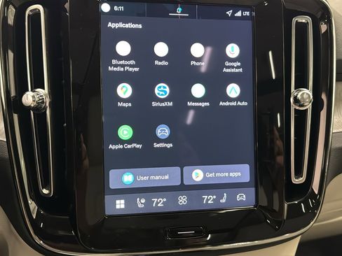 New 2026 Volvo XC40 B4 Plus w/ Climate Package image 17