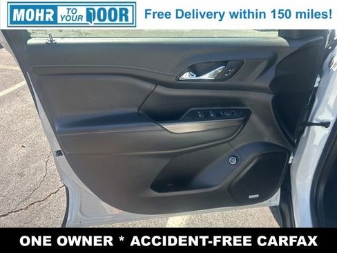 Used 2023 GMC Acadia SLT image 10