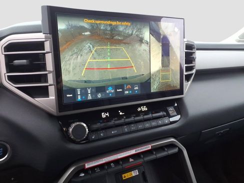 Used 2024 Toyota Tundra Limited image 25