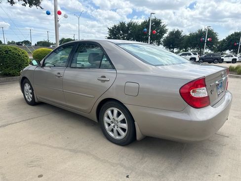 Used 2003 Toyota Camry XLE FWD image 8
