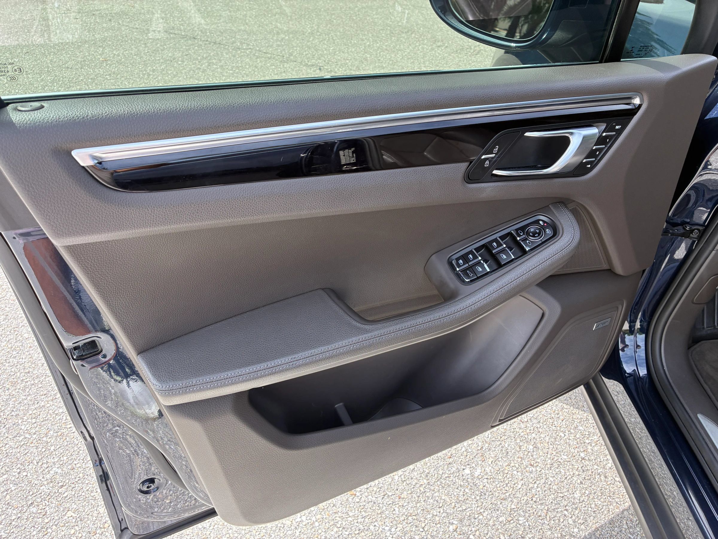 Used 2019 Porsche Macan S AWD/4WD image 14
