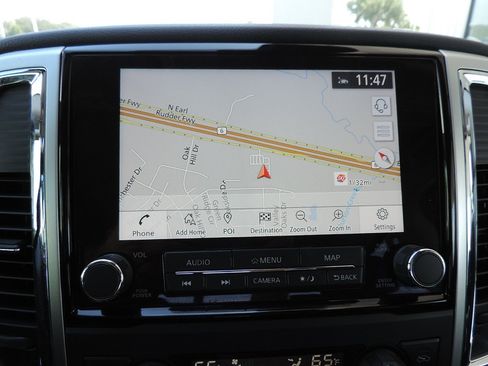 Used 2020 Nissan Titan SV w/ SV Convenience Package RWD image 20
