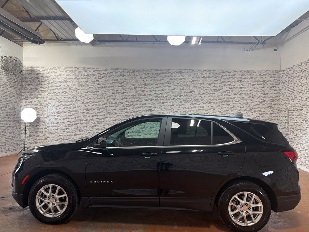Used 2024 Chevrolet Equinox LT AWD/4WD image 4
