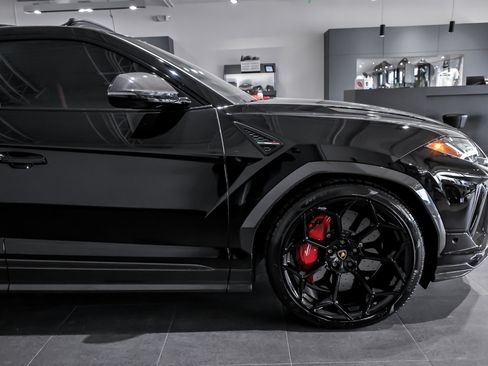 Used 2023 Lamborghini Urus Performante image 14