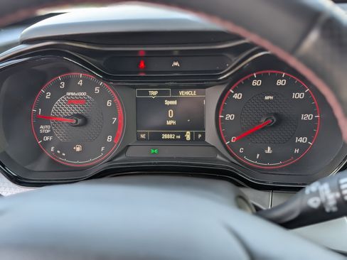 Used 2024 Chevrolet Trax RS w/ Sunroof Package image 18