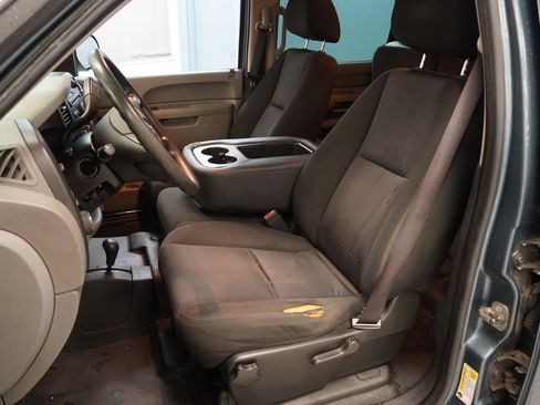 Used 2010 Chevrolet Silverado 1500 W/T AWD/4WD image 3