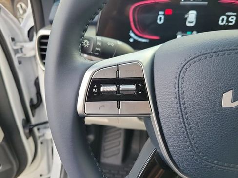 Used 2025 Kia Telluride EX image 15