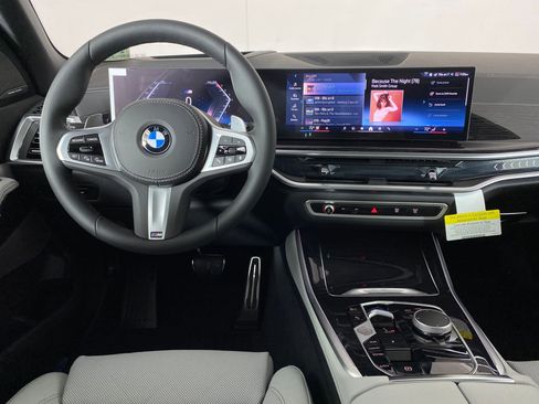 New 2026 BMW X5 sDrive40i w/ M Sport Package image 4