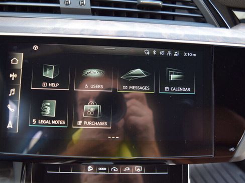 Used 2022 Audi e-tron Premium image 64