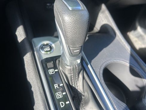 Used 2025 Nissan Altima 2.5 SV image 24