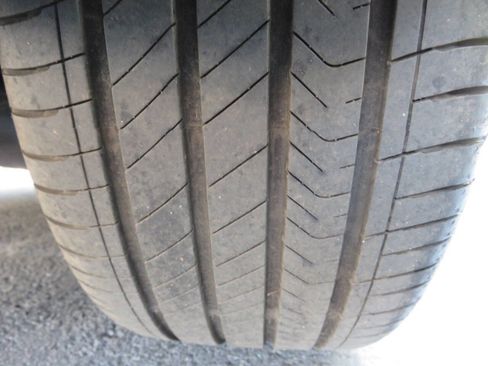 Used 2013 Mercedes-Benz E 350 4MATIC Sedan image 36