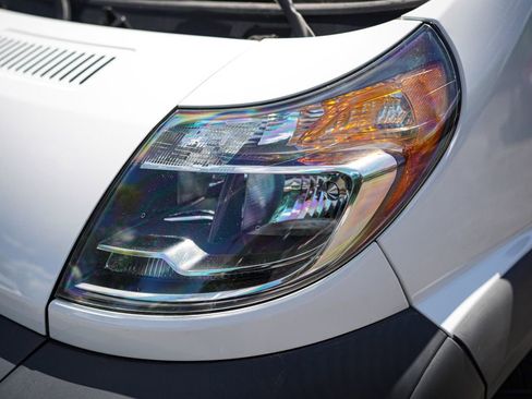 Used 2018 RAM ProMaster 2500 w/ Mopar Trailer Tow Group image 4