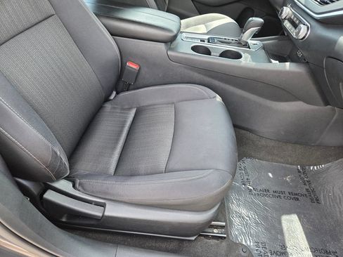 Used 2022 Nissan Altima 2.5 SV AWD/4WD image 26