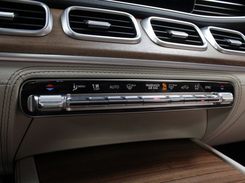 Used 2022 Mercedes-Benz GLS 450 4MATIC image 75