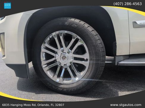 Used 2015 Cadillac Escalade 2WD image 31