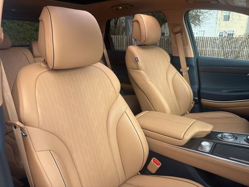 Used 2024 Genesis GV80 2.5T w/ Advanced Package AWD/4WD image 35