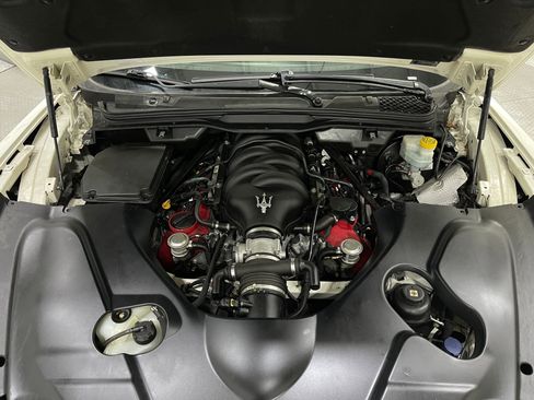 Used 2017 Maserati GranTurismo Convertible RWD image 22