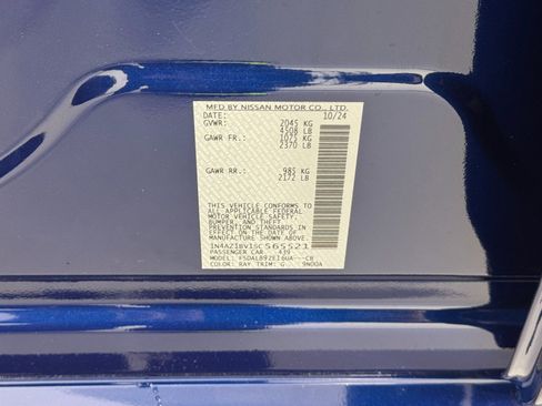 Used 2025 Nissan Leaf S image 39