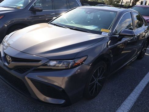 Used 2023 Toyota Camry SE w/ Convenience Package FWD image 2