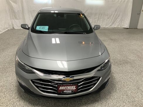 Used 2023 Chevrolet Malibu LT image 3