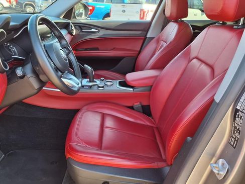 Used 2021 Alfa Romeo Stelvio Ti w/ Nero Edizione image 27