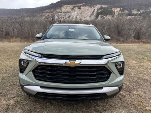 New 2026 Chevrolet TrailBlazer LT w/ Convenience Package image 2