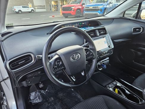 Used 2022 Toyota Prius Prime LE image 14