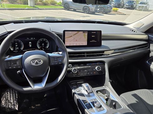 Certified 2023 INFINITI QX60 Luxe w/ Vision Package AWD/4WD image 11
