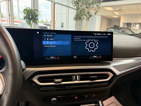 Used 2024 BMW M2 w/ Lighting Package image 40