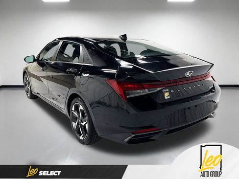 Used 2022 Hyundai Elantra Limited FWD image 10
