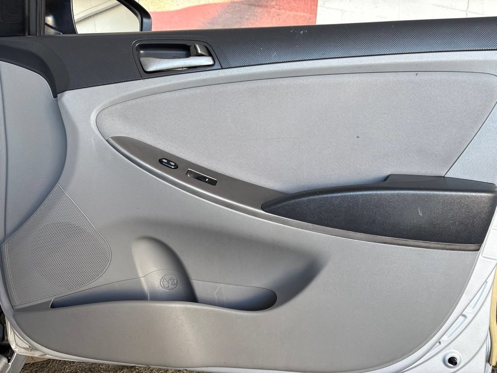 Used 2017 Hyundai Accent SE FWD image 12