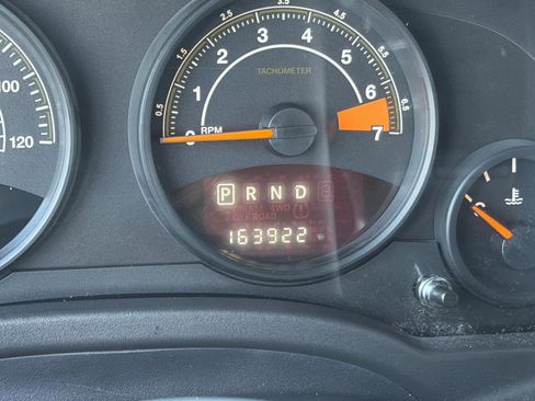 Used 2014 Jeep Patriot Sport image 21