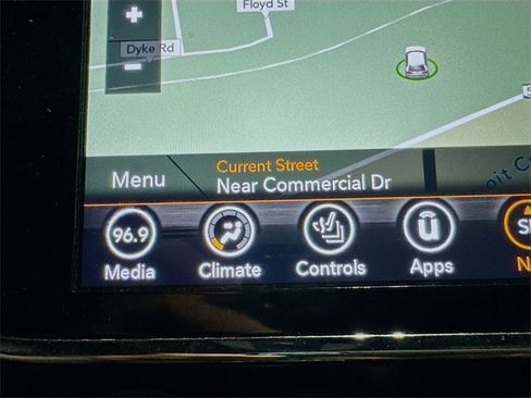 Used 2020 Jeep Grand Cherokee Altitude image 25