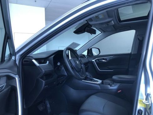 Used 2023 Toyota RAV4 XLE w/ Convenience Package image 10