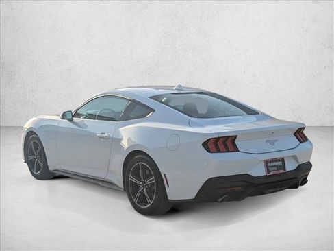 Used 2025 Ford Mustang Coupe RWD image 8