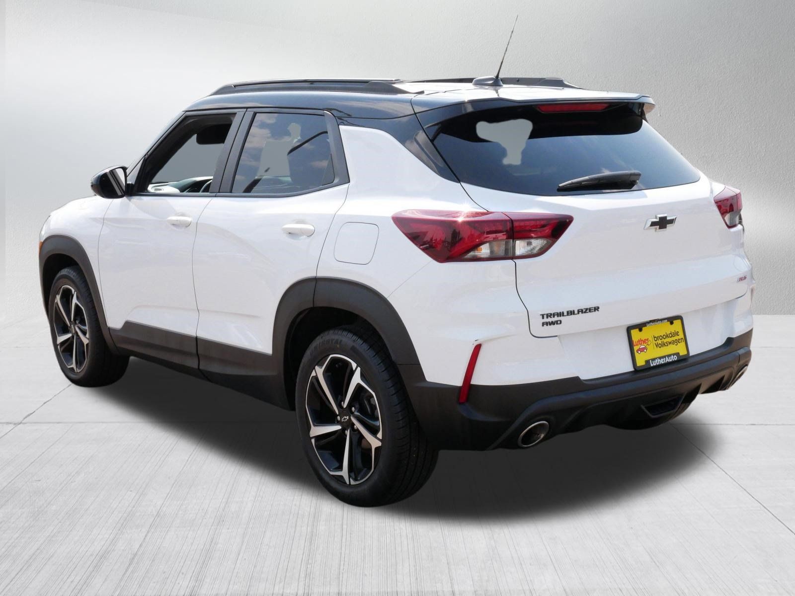 Used 2023 Chevrolet TrailBlazer RS w/ Sun and Liftgate Package AWD/4WD image 5