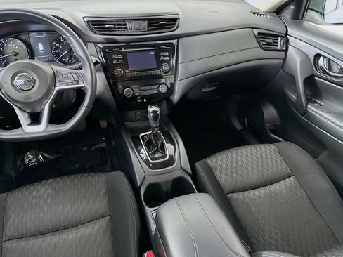 Used 2017 Nissan Rogue SV image 25