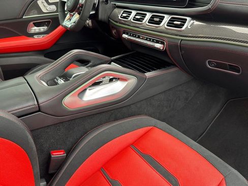 Used 2023 Mercedes-Benz GLE 53 AMG AMG GLE 53 image 33