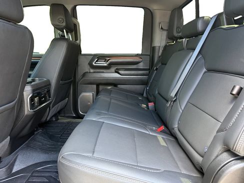 Used 2024 GMC Sierra 2500 Denali w/ Denali Reserve Package AWD/4WD image 15