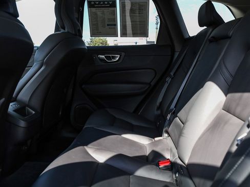 Used 2025 Volvo XC60 B5 Plus w/ Climate Package image 18