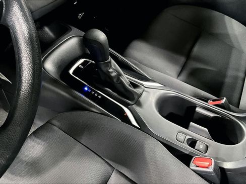 Used 2024 Toyota Corolla LE FWD image 17