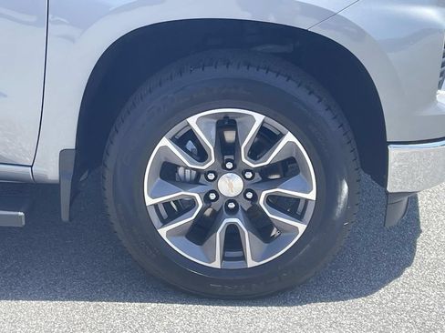 Used 2023 Chevrolet Silverado 1500 LT AWD/4WD image 10