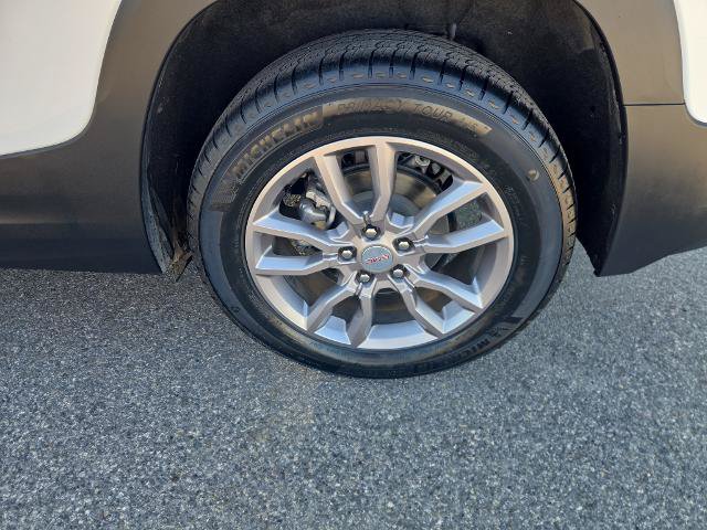 Used 2024 GMC Terrain SLT AWD/4WD image 10