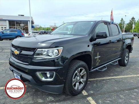 Used 2019 Chevrolet Colorado Z71 AWD/4WD image 3