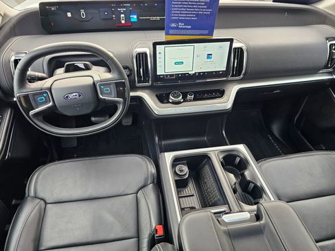 Certified 2025 Ford Expedition Max Platinum AWD/4WD image 16