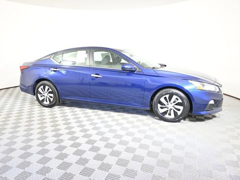 Used 2019 Nissan Altima 2.5 S FWD image 8