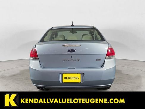 Used 2009 Ford Focus SEL FWD image 4